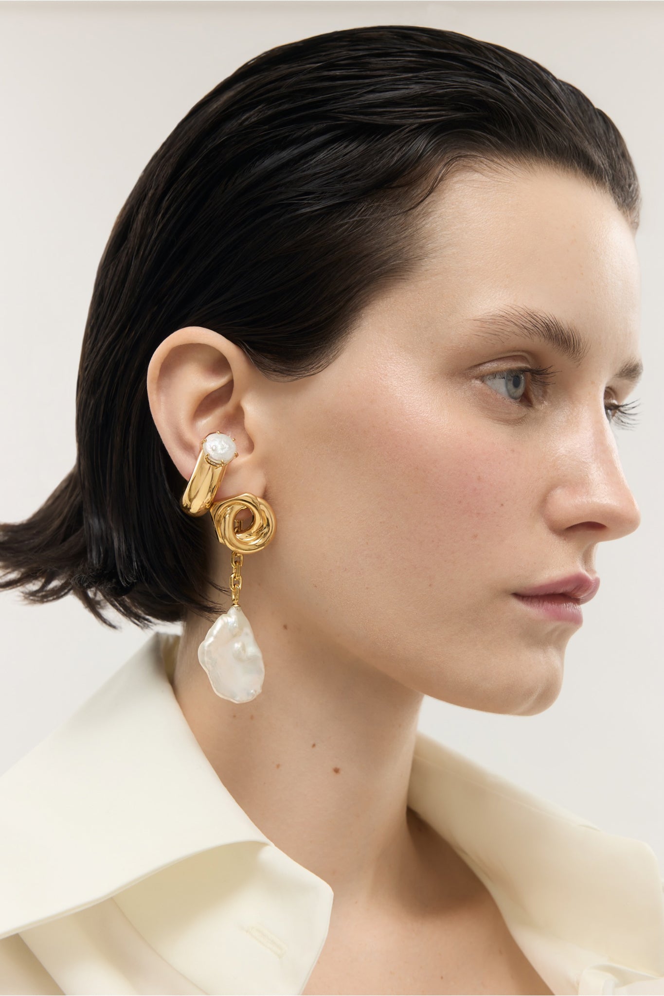 Mia Pearl Ear Cuff - Gold