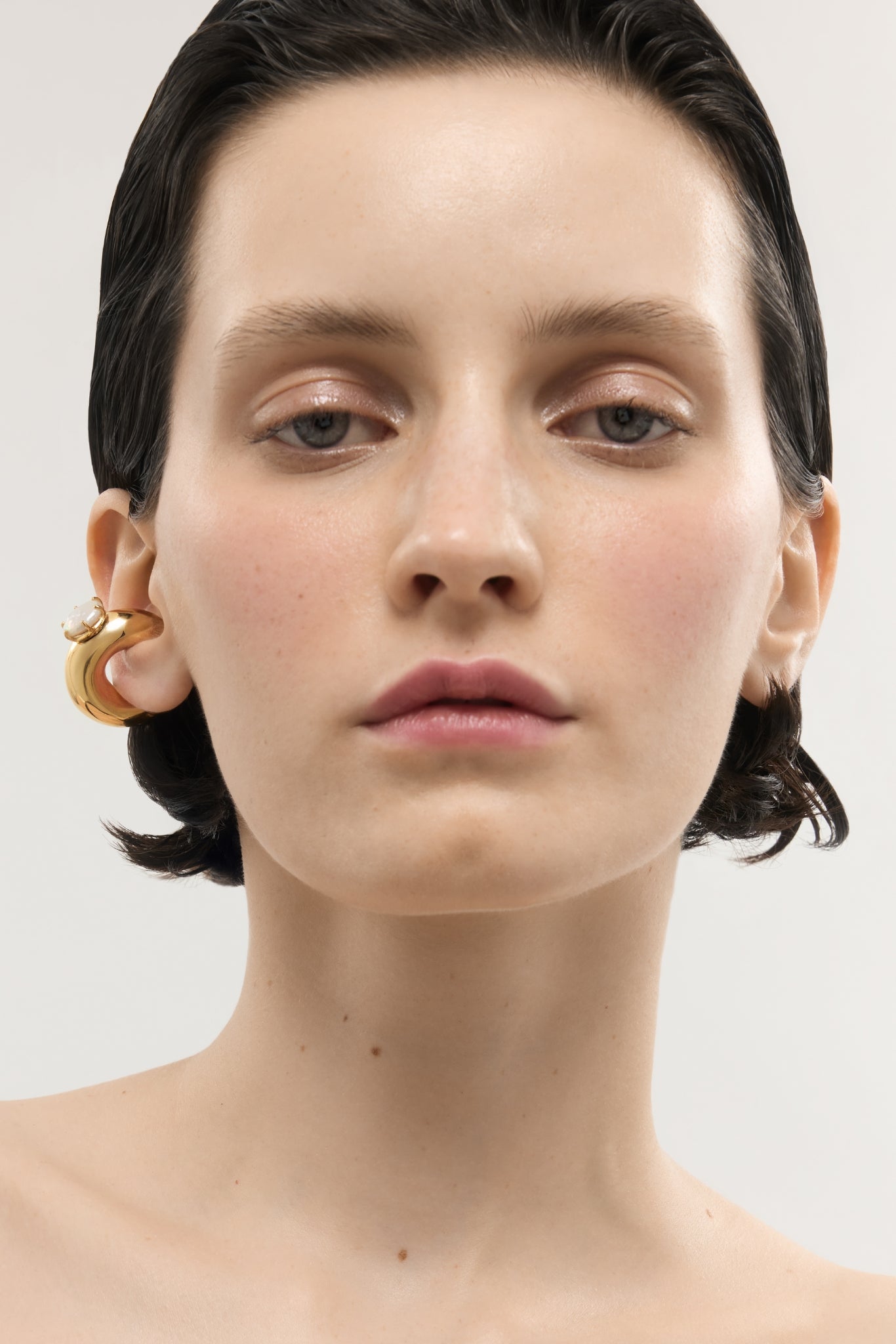 Mia Pearl Ear Cuff - Gold