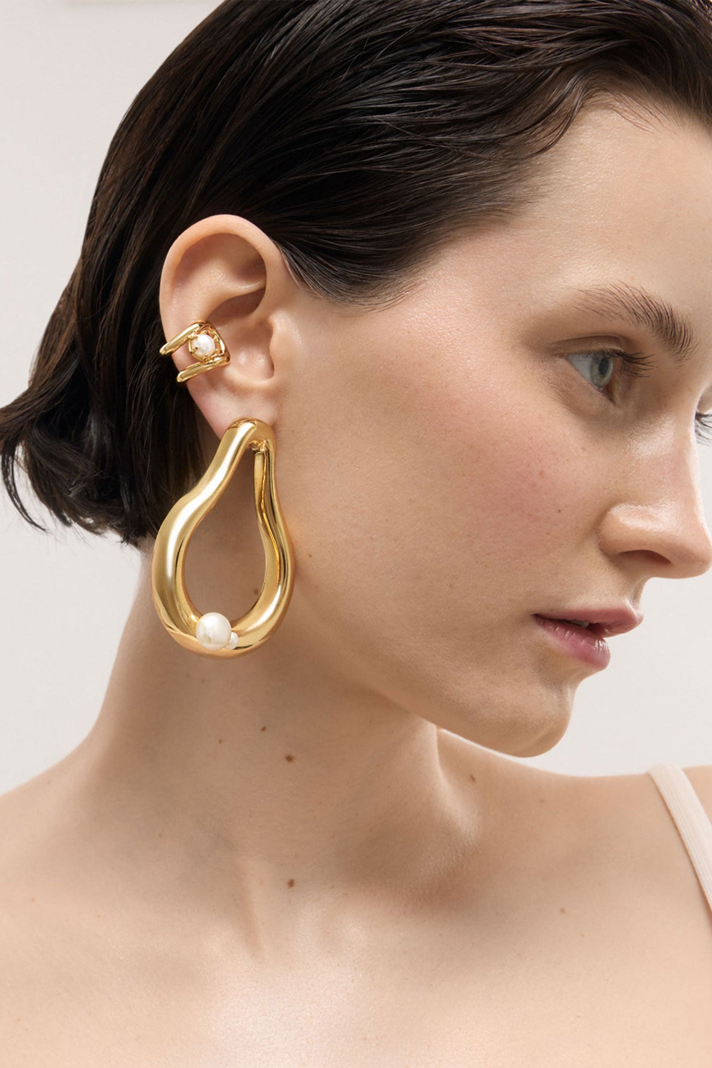 Harper Pearl Ear Cuff - Gold