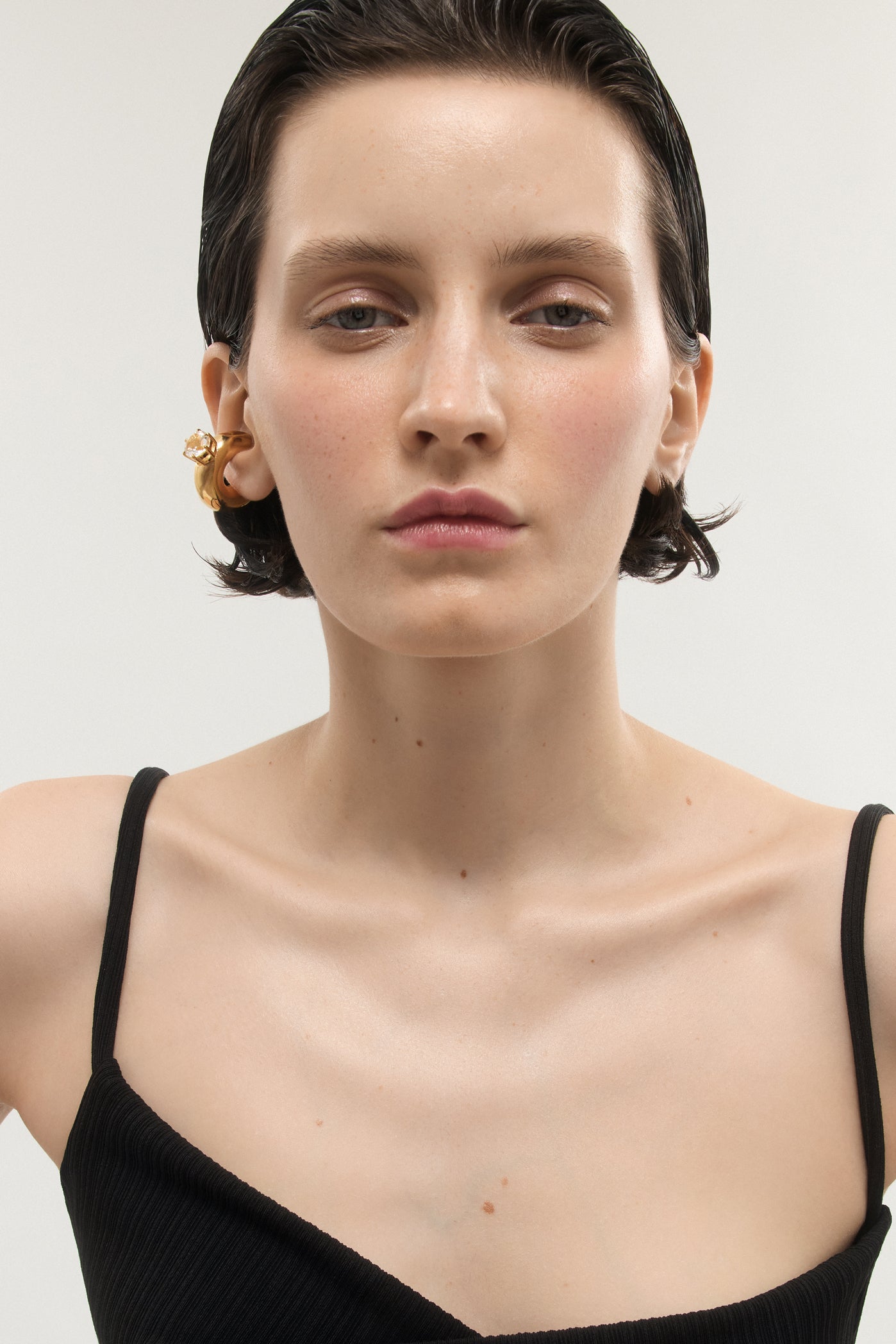 Isla Quartz Ear Cuff - Gold