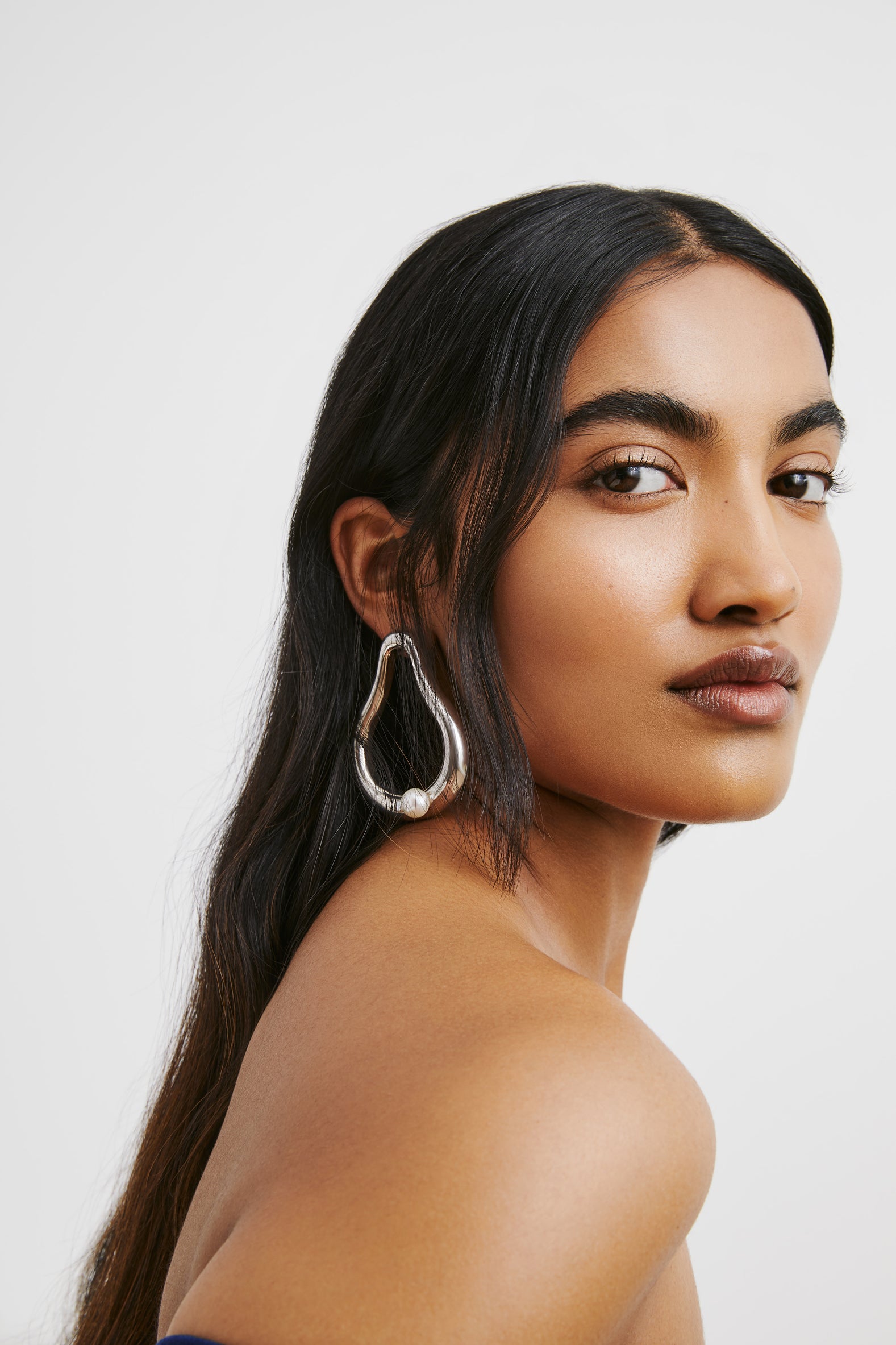 Amelie Pearl Earring - Silver Plated