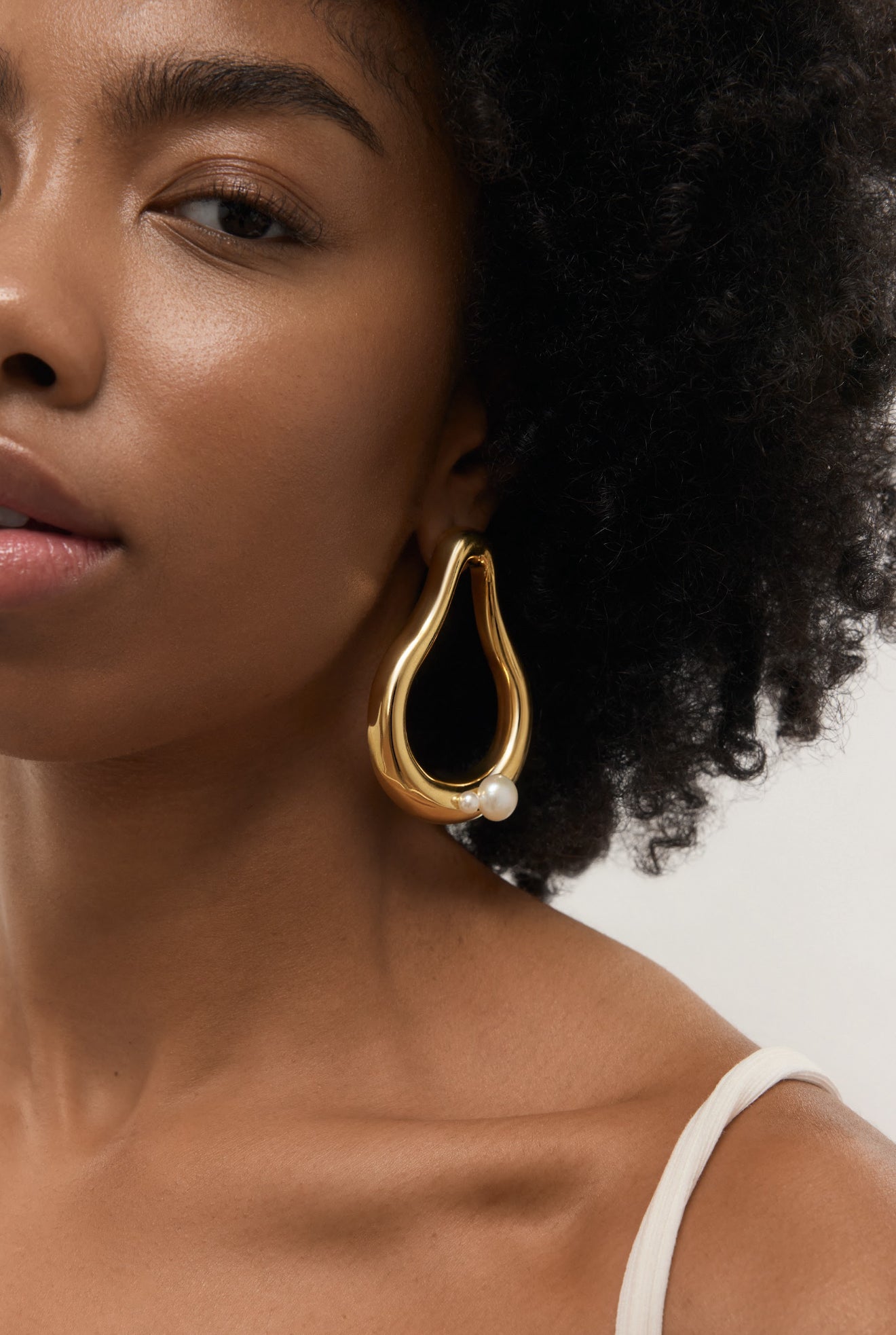 Amelie Pearl Earrings - Gold Plated